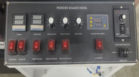 Adjustable powder shaking speed and dusting time provide uniform powder coverage.